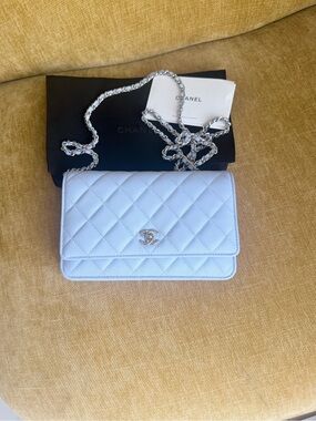 Chanel wallet on chain